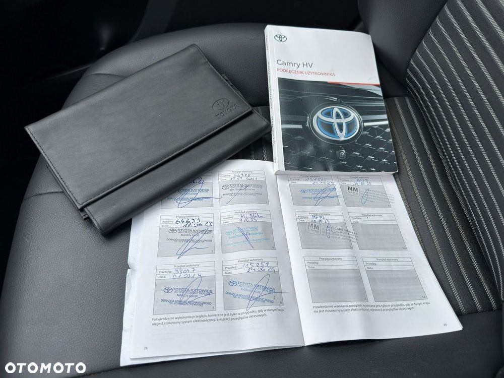 Toyota Camry - 3