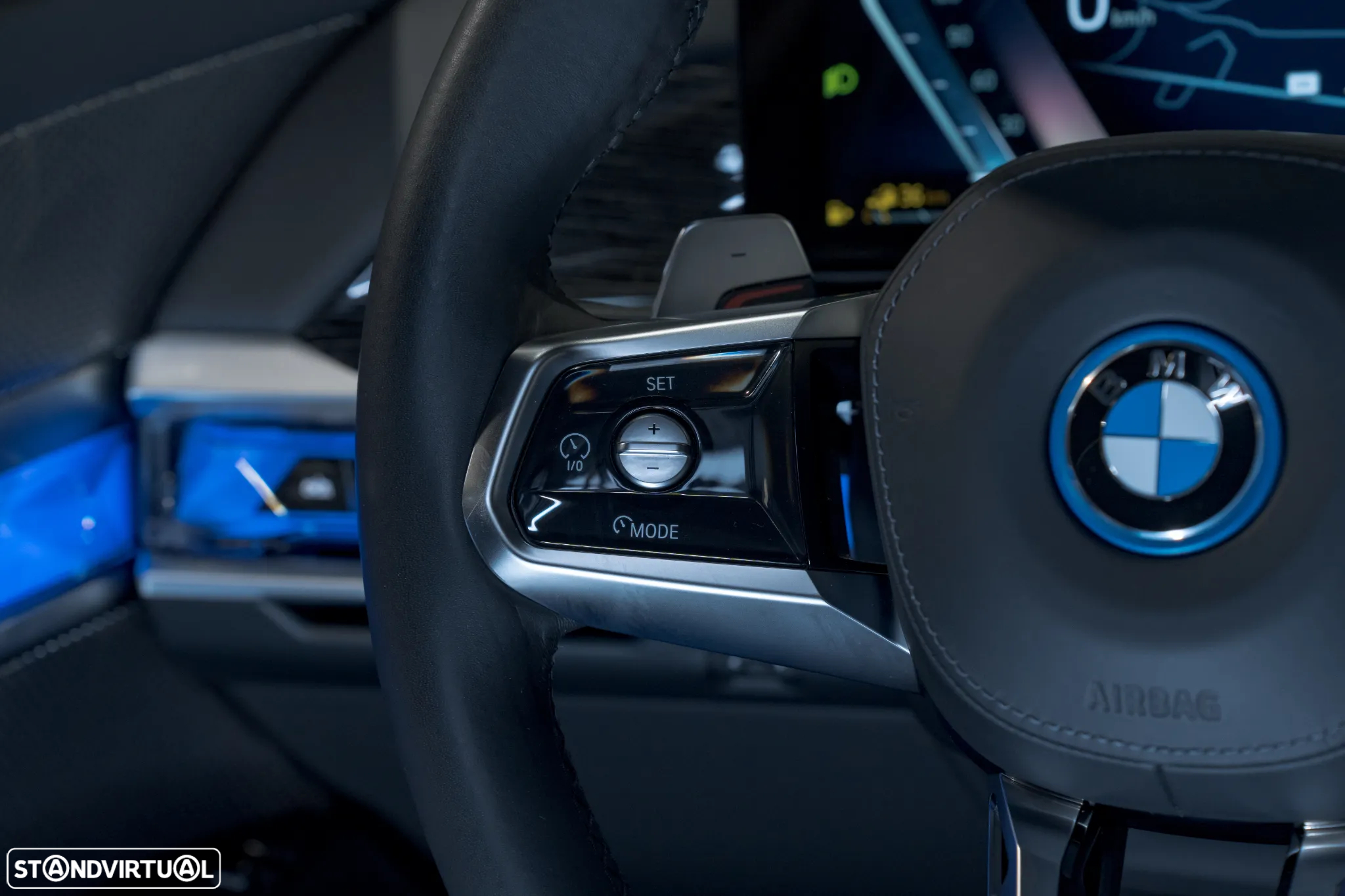 BMW 750 750e xDrive Pack Desportivo M - 11
