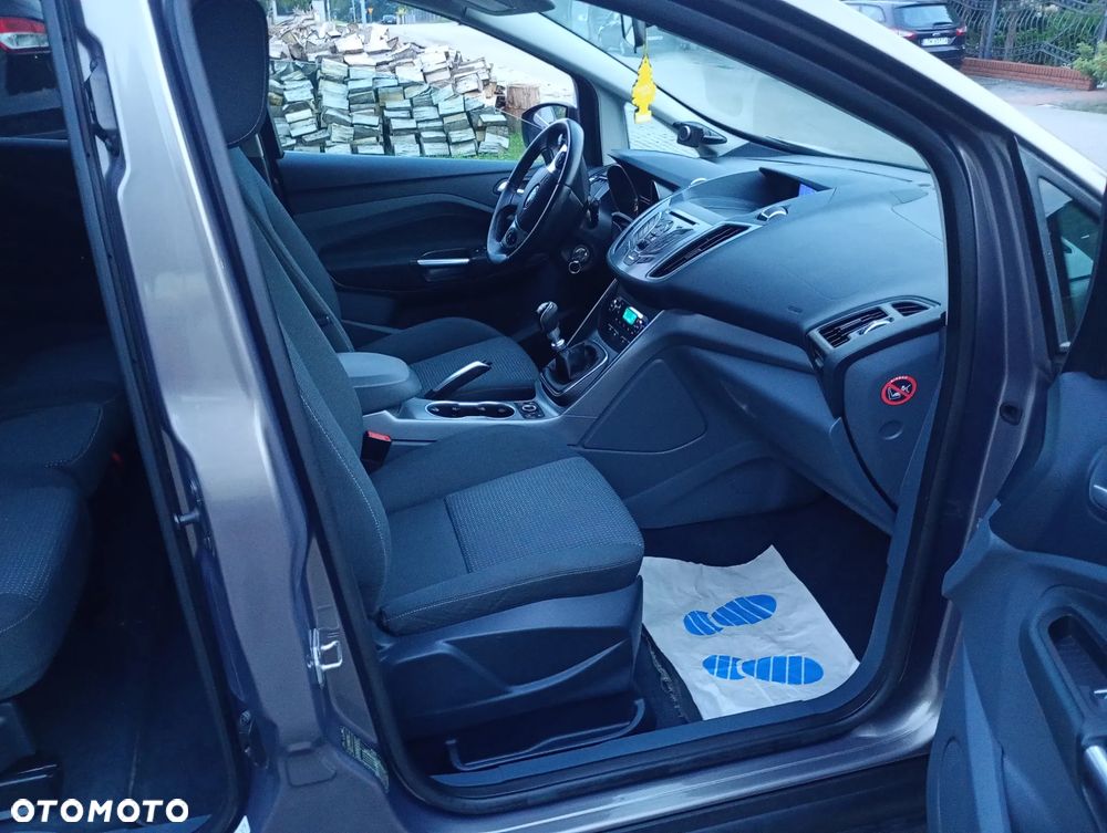 Ford Grand C-MAX - 24