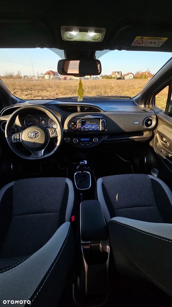 Toyota Yaris 1.5 20th Anniversary CVT - 7