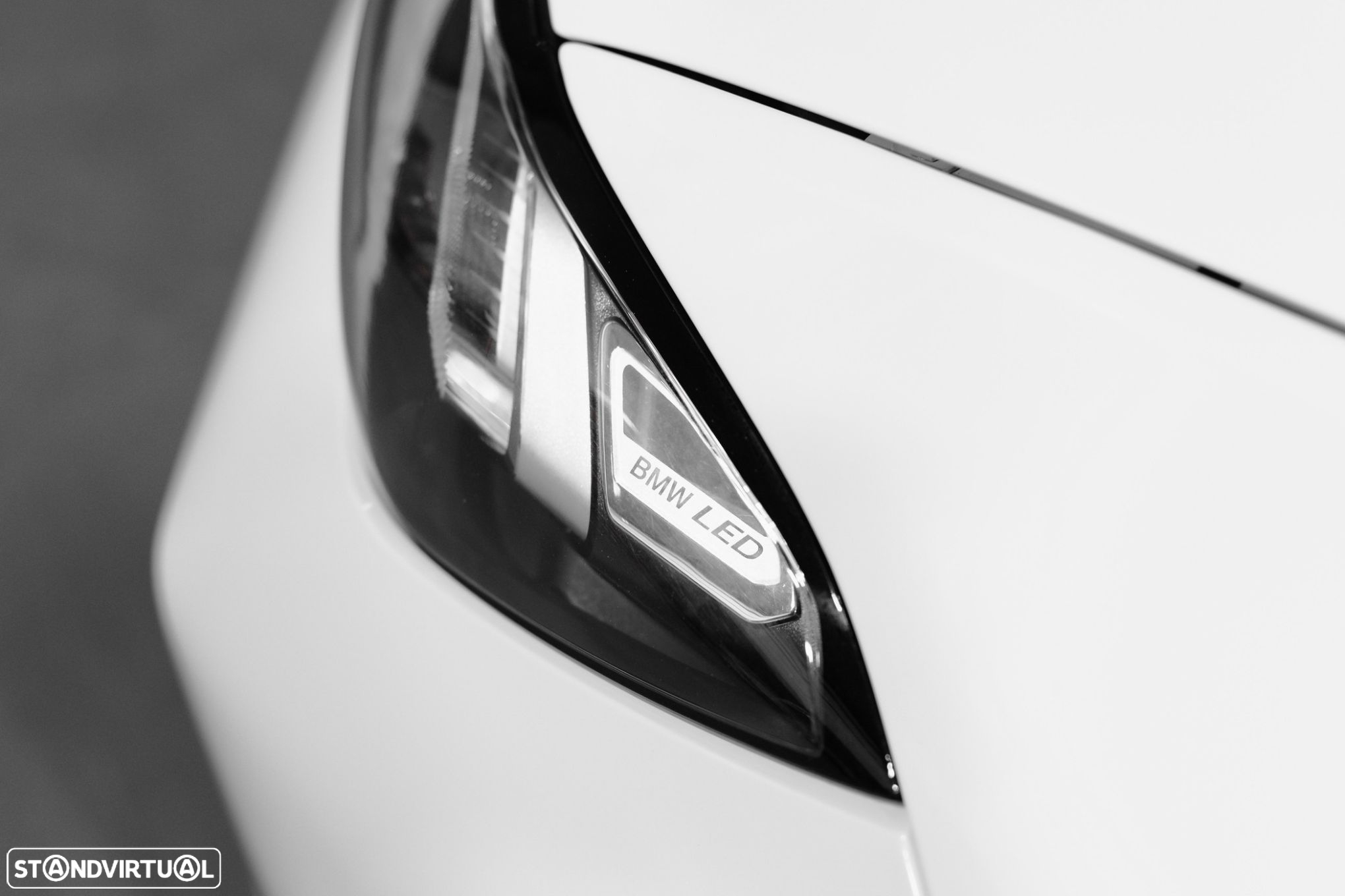 BMW 330 e Pack Desportivo M Auto - 35