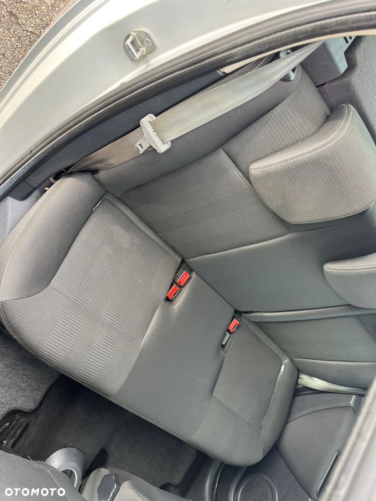 Renault Clio 1.2 16V 75 Dynamique - 10