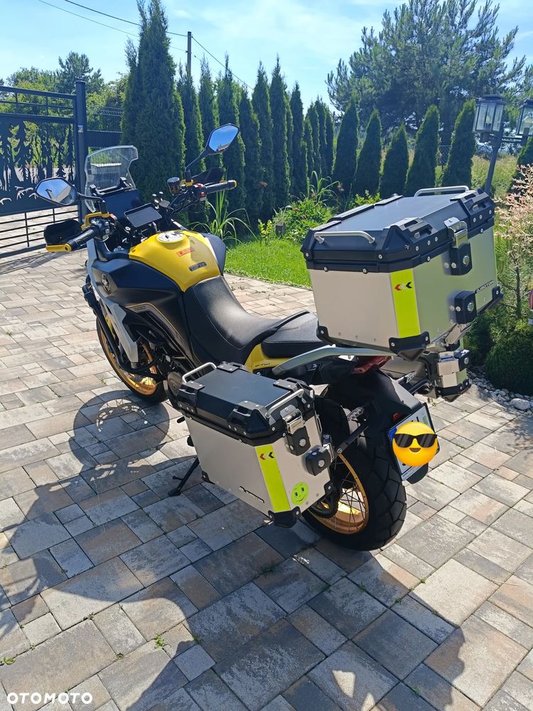 QJMOTOR SVT 650X - 4