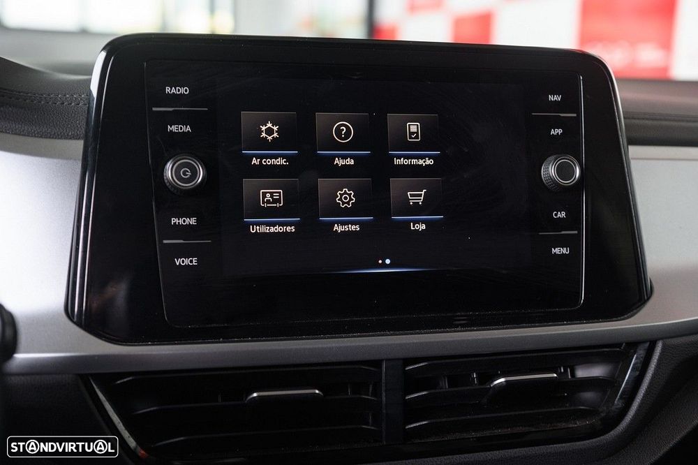 VW T-Roc 1.0 TSI Urban - 50