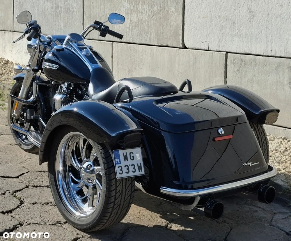 Harley-Davidson Trike Freewheeler - 16