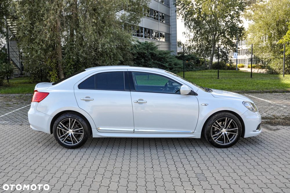 Suzuki Kizashi 2.4 Sport 4WD CVT - 5