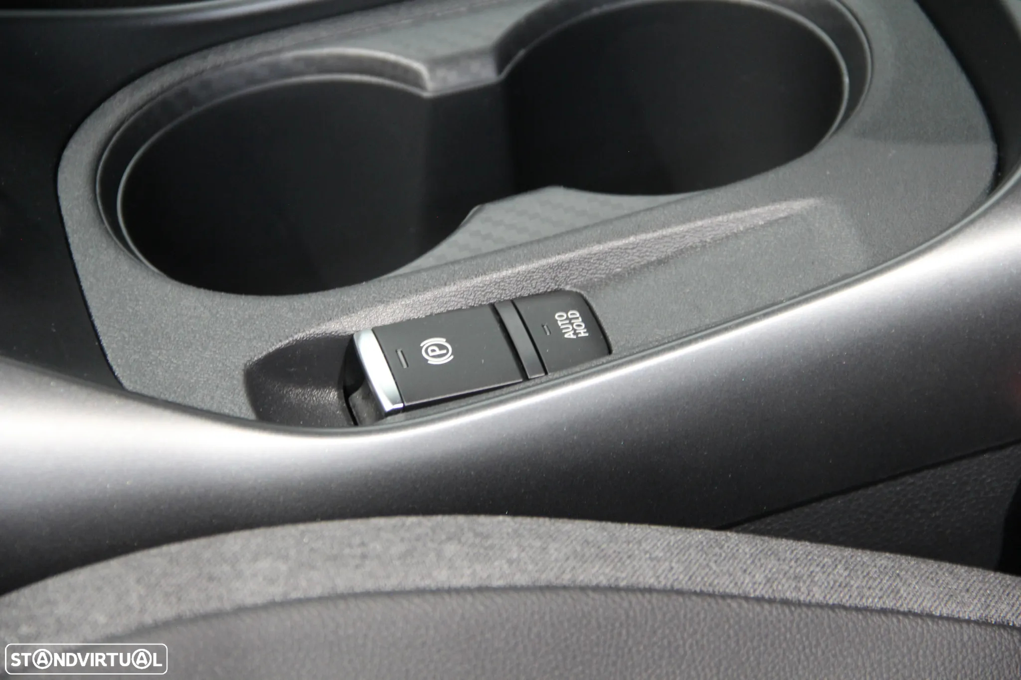 Nissan Juke 1.0 DIG-T N-Connecta NAV. DCT - 28