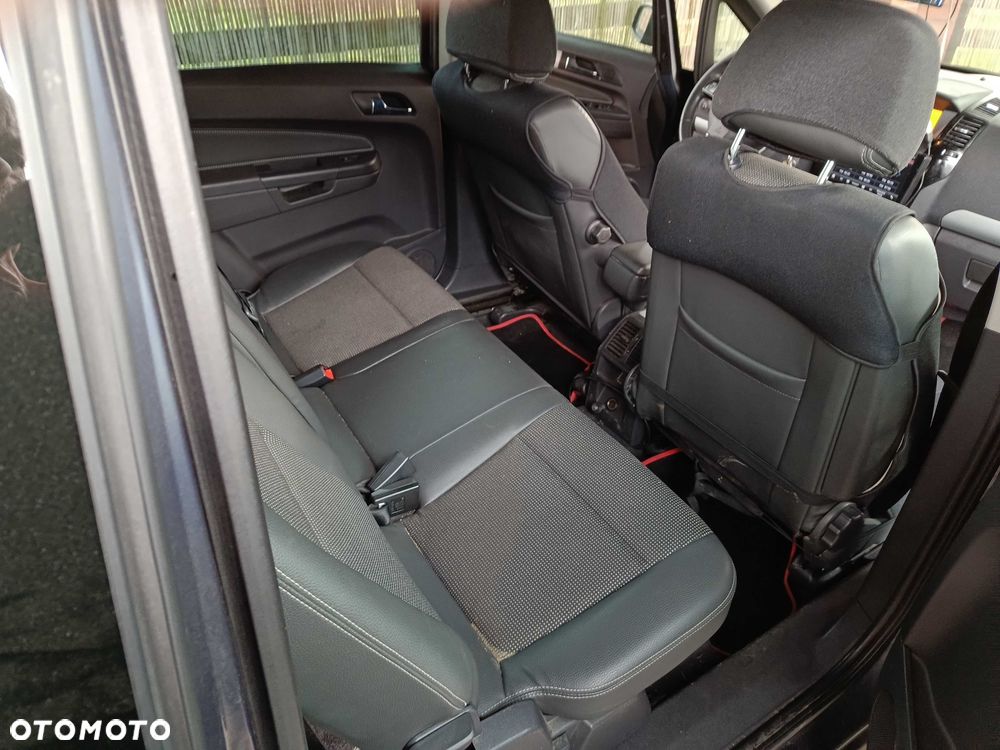 Opel Zafira - 3
