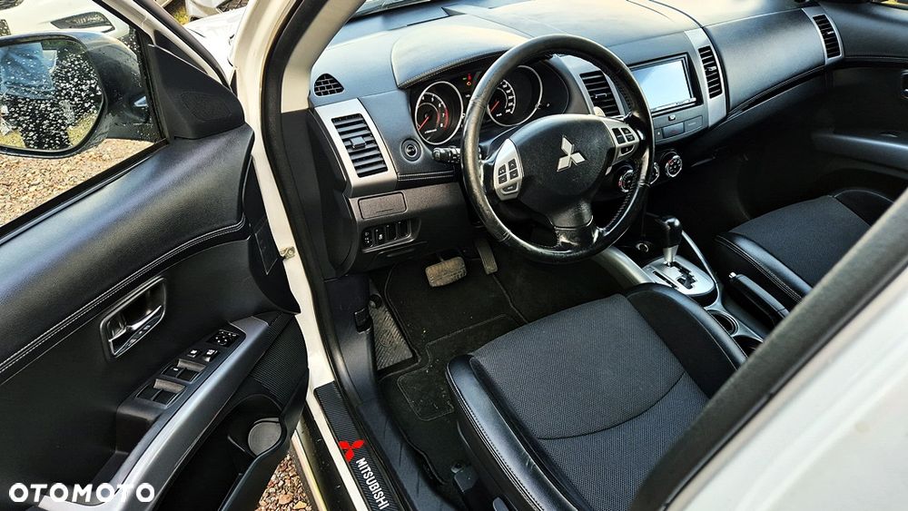 Mitsubishi Outlander 2.0 Intense + NAVI 2WD EU5 CVT - 25