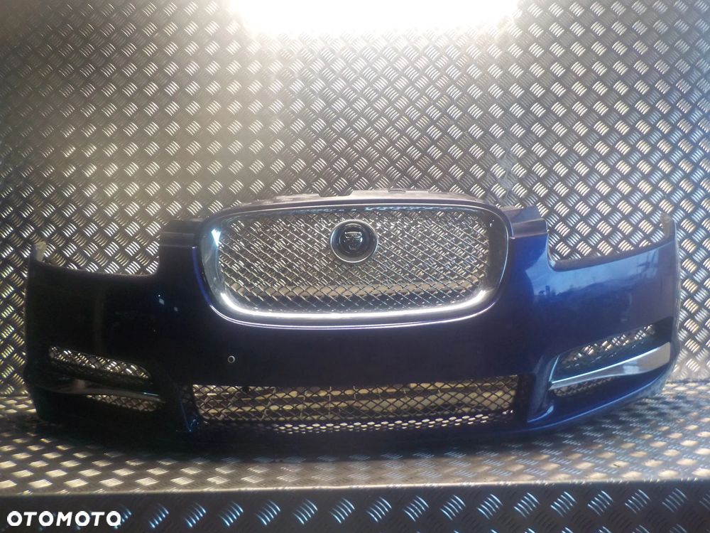 JAGUAR XF ZDERZAK PRZÓD LHJ