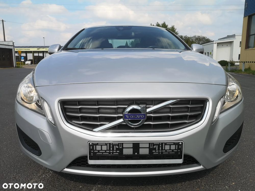 Volvo S60 D2 - 8