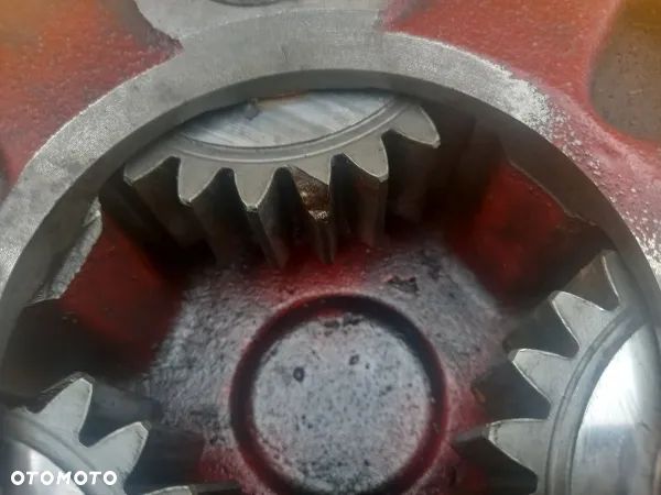 Układ planetarny przedni z hamulcami New Holland TM190 - 2