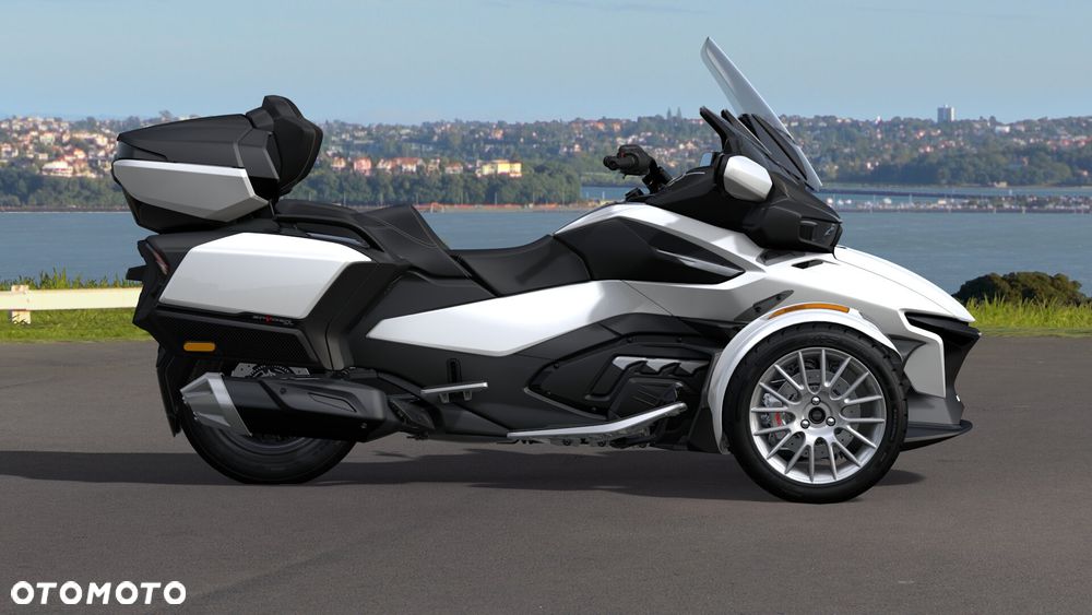 Can-Am Spyder - 6
