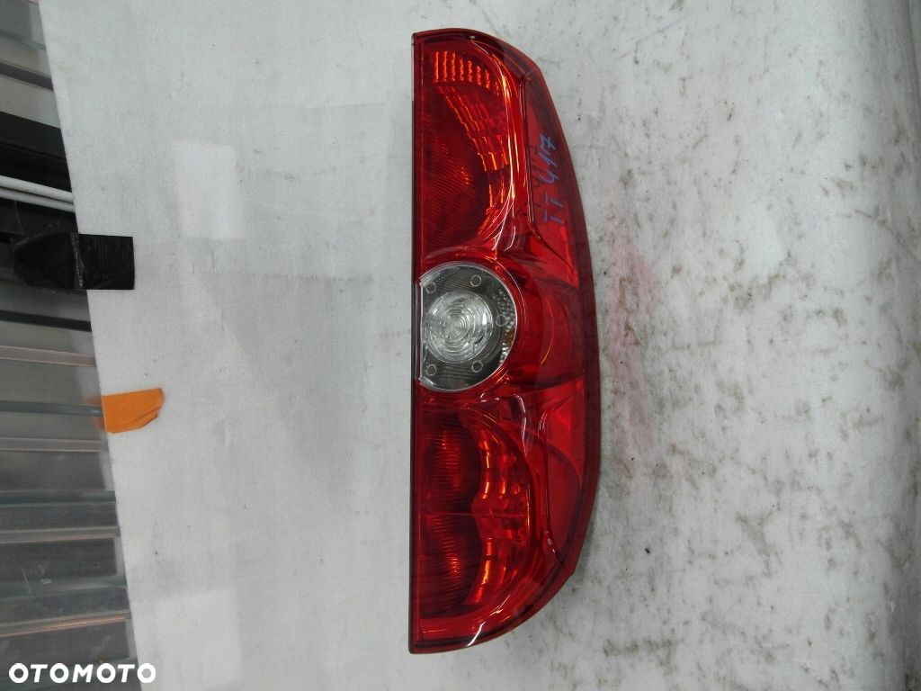 Opel Fiat Combo D Doblo II lampa prawy tyl PRAWA TYLNA - 1