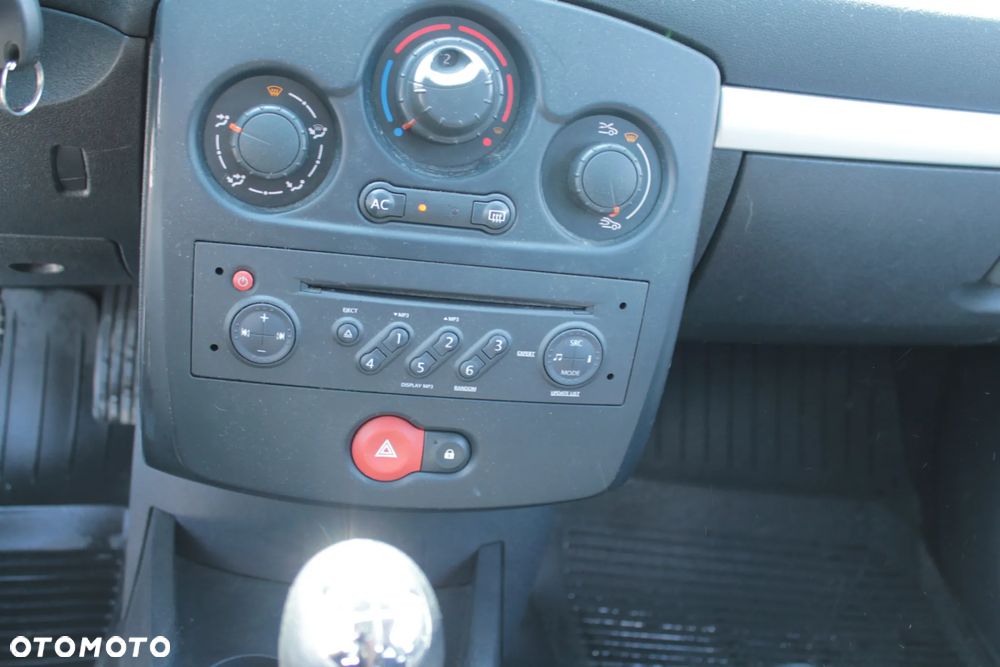 Renault Clio 1.2 16V All Inclusive - 15