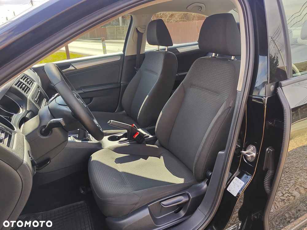 Volkswagen Jetta 2.0 TDI DPF BMT Trendline - 26