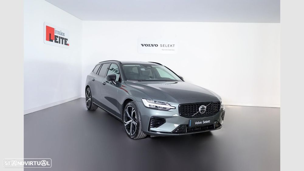 Volvo V60 2.0 T6 AWD TE Plus Dark — fotografia 5