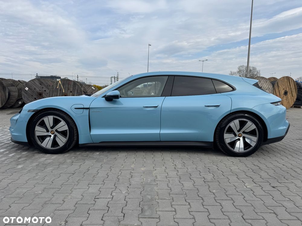 Porsche Taycan - 4
