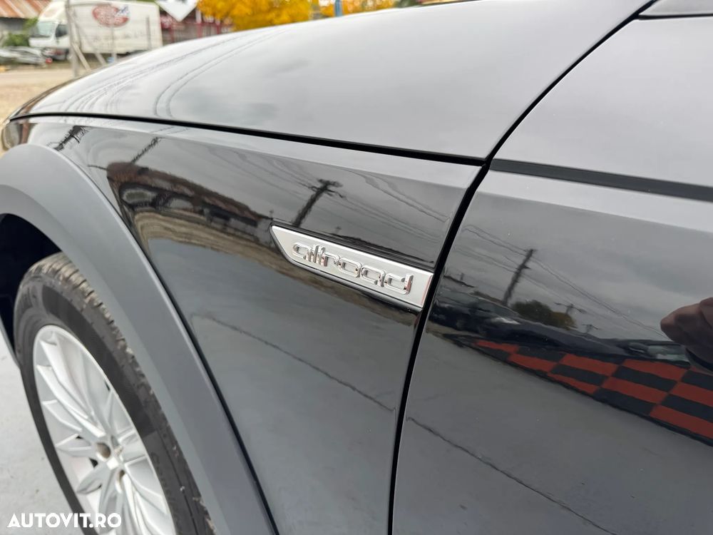 Audi A4 Allroad 2.0 TDI Quattro S tronic - 36