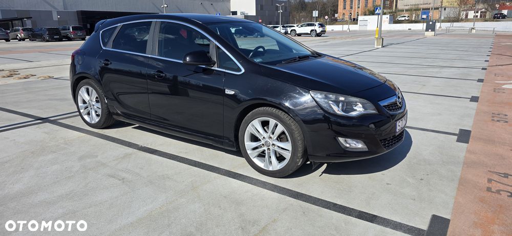 Opel Astra 1.6 Turbo Innovation - 4