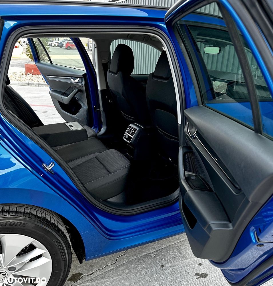 Skoda Octavia Combi 2.0 TDI Ambition - 12