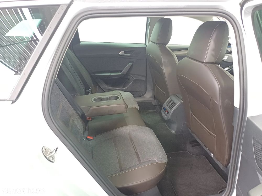 Seat Leon 2.0 TDI DPF DSG Xcellence - 34