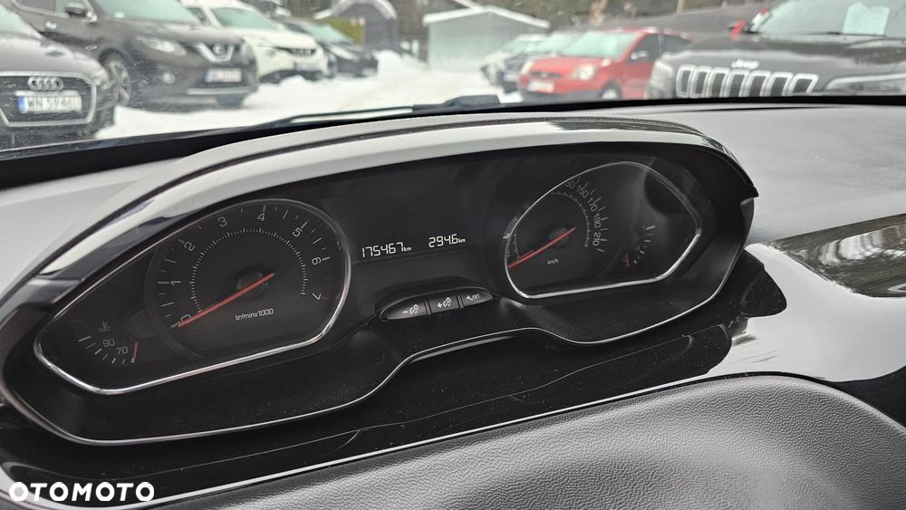 Peugeot 208 1.4 VTi Active - 19