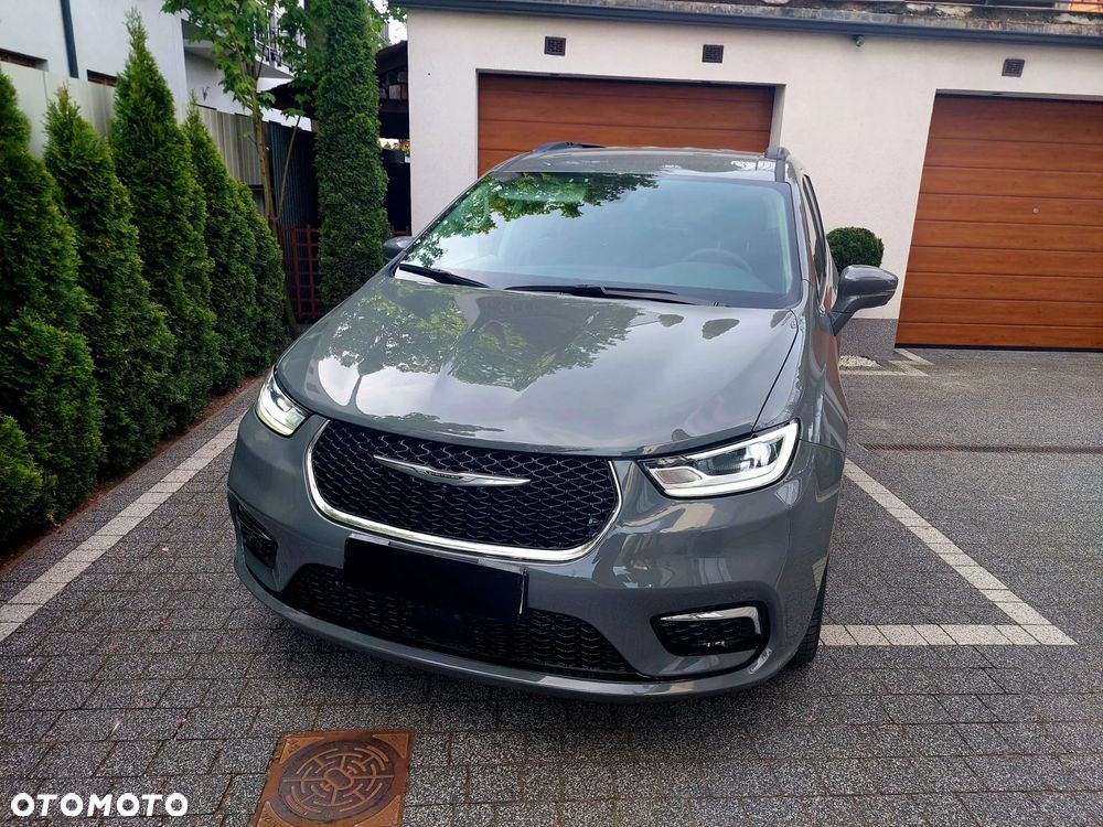 Chrysler Pacifica - 22