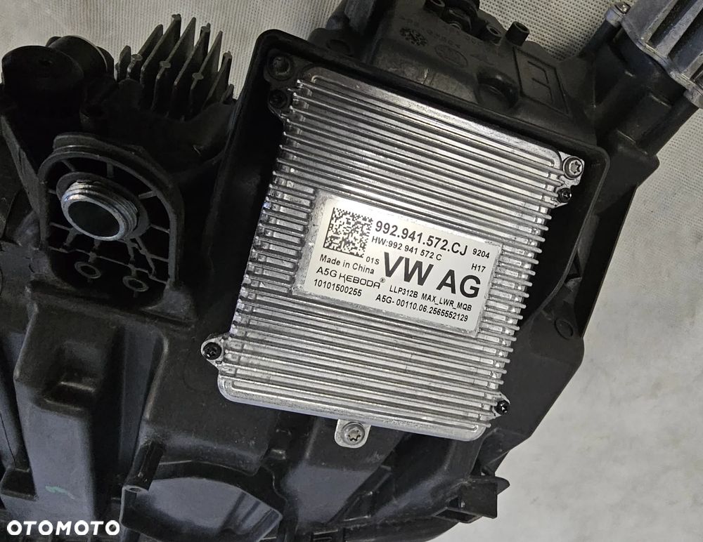 PRAWA LAMPA FULL LED SKODA OCTAVIA IV 5E4941016B - 5