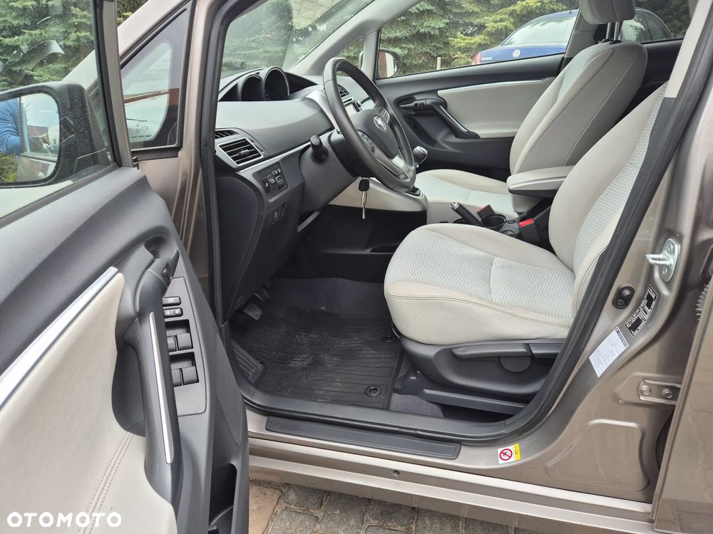 Toyota Verso 1.6 D-4D 5-Sitzer Start/Stop Executive - 10