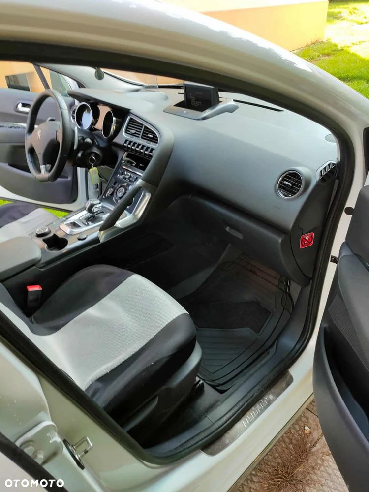 Peugeot 3008 2.0 HDi HYbrid4 - 8