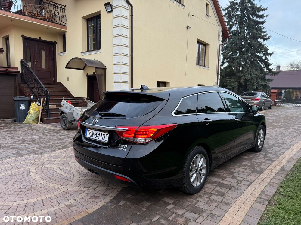 Hyundai i40 1.7 CRDi Comfort + - 12