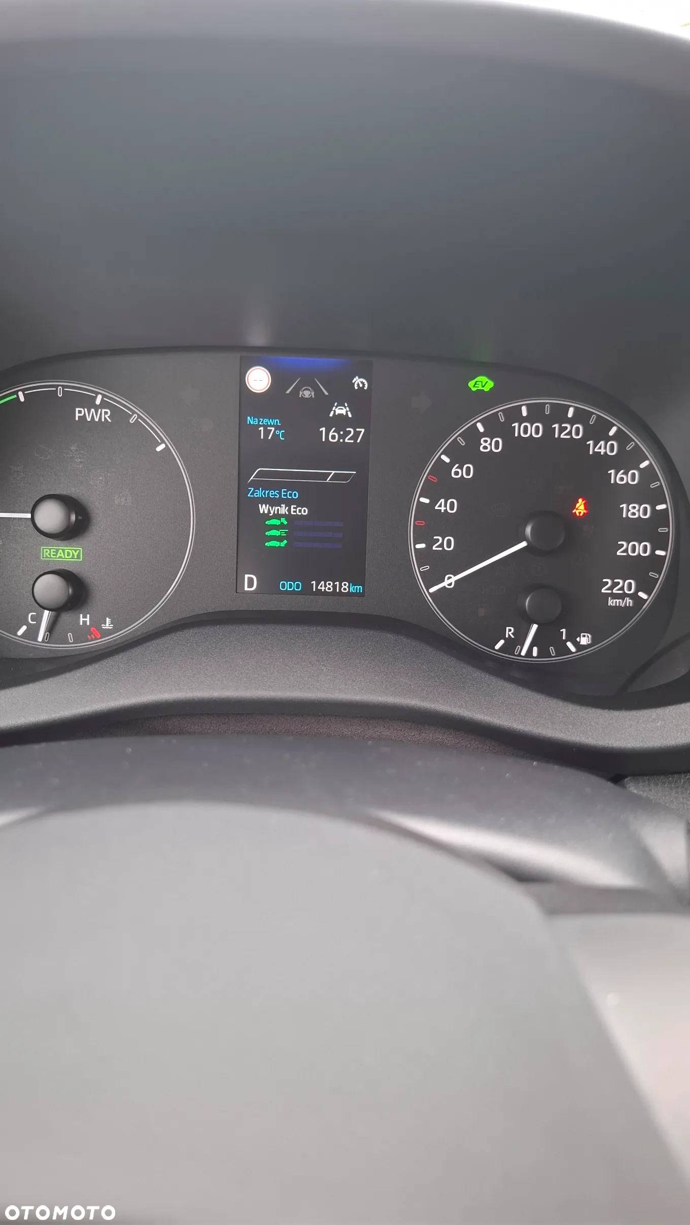 Mazda 2 Hybrid - 12