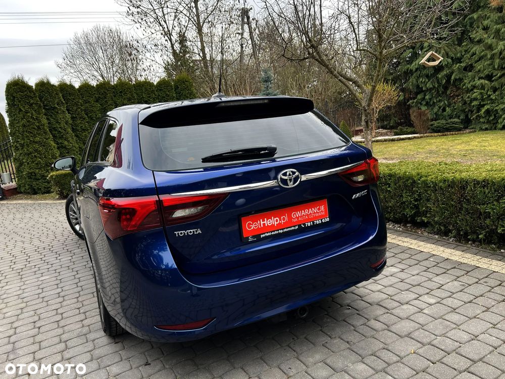 Toyota Avensis 1.6 Business Edition - 16