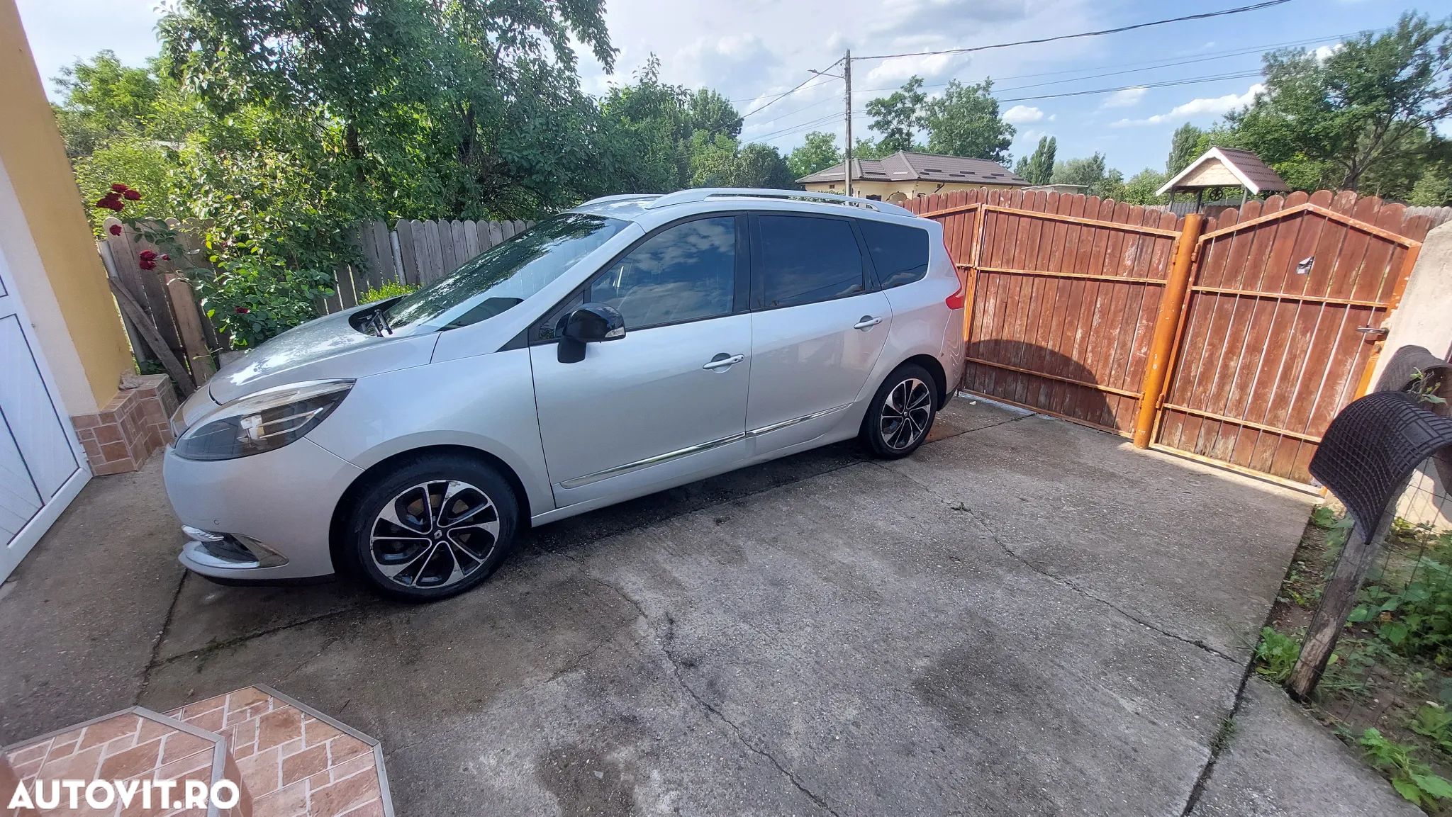 Renault Grand Scenic dCi 130 FAP Start & Stop Bose Edition - 1
