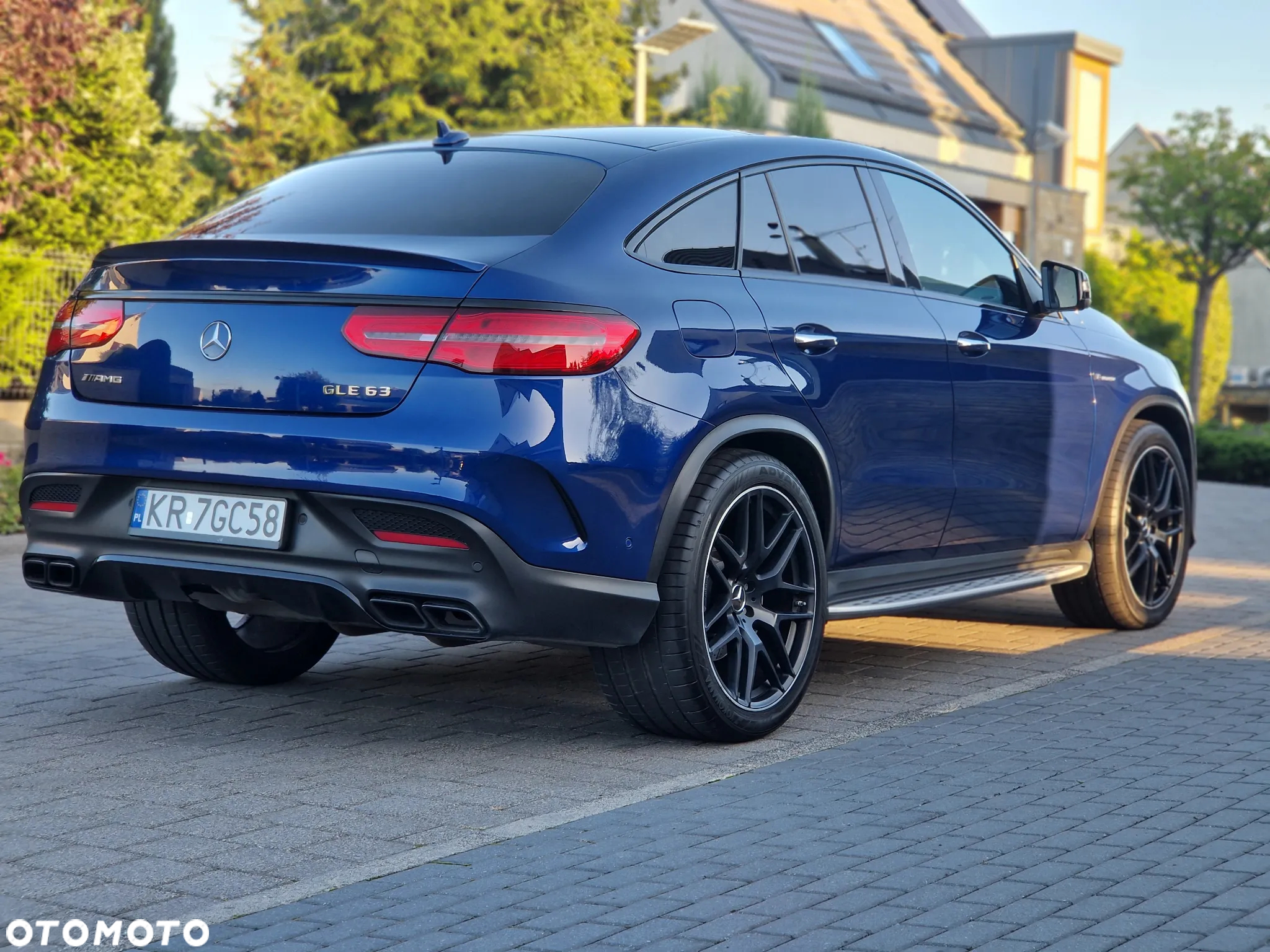 Mercedes-Benz GLE AMG Coupe 63 4-Matic - 3