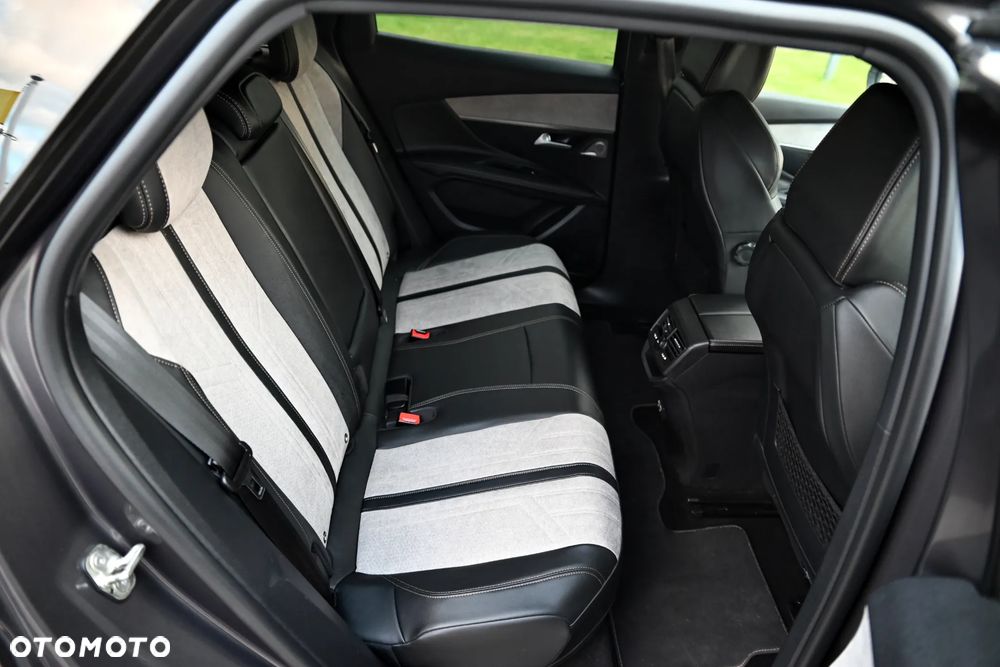 Peugeot 3008 225 e-EAT8 GT Pack - 24