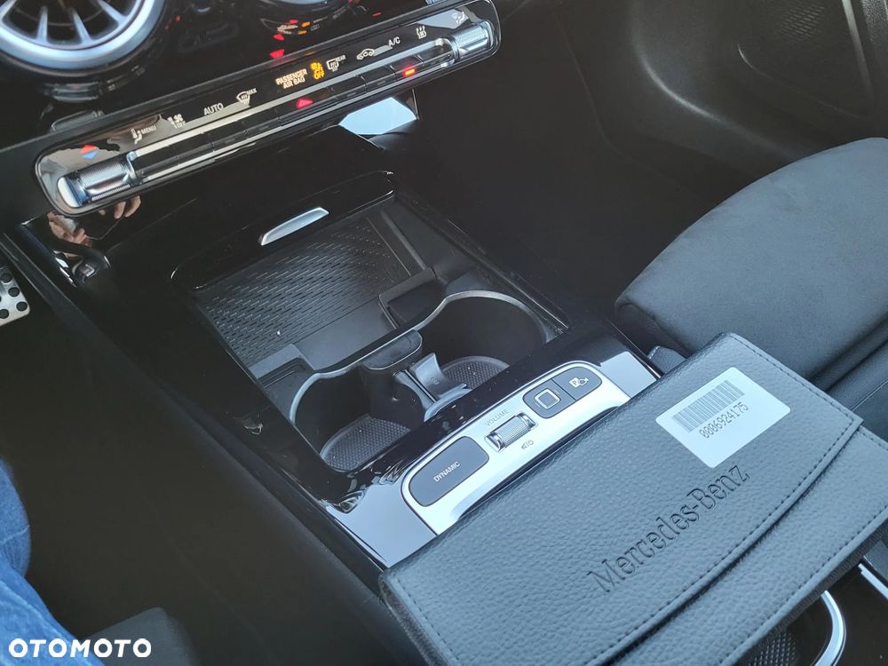 Mercedes-Benz Klasa A 250 e PHEV AMG Line 8G-DCT - 25