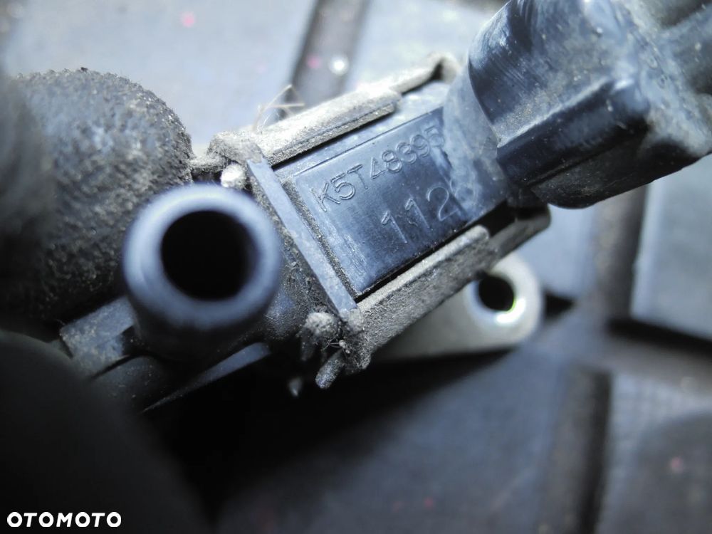 ZAWÓR PODCIŚNIENIA MITSUBISHI SPACE STAR 1.6 K5T48395 POSIADAM 2 SZT - 2