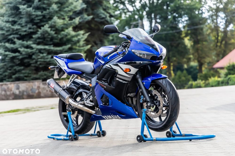 Yamaha R6 - 8
