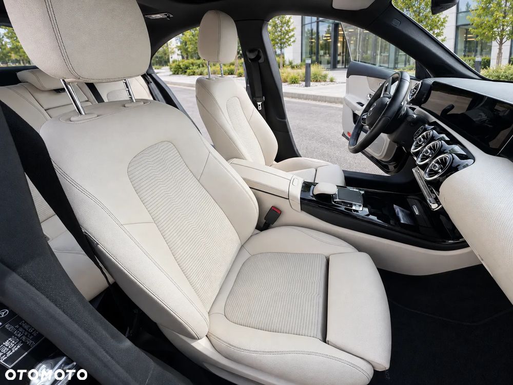 Mercedes-Benz CLA 220 Progressive 7G-DCT - 22