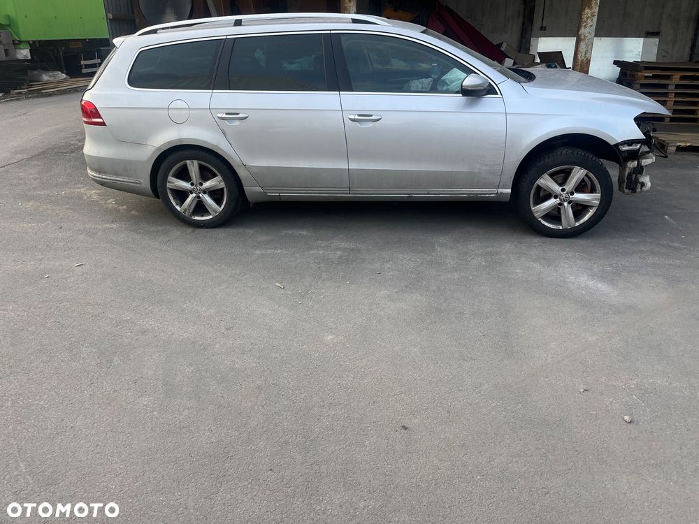 Volkswagen Passat 2.0 TDI DPF Comfortline DSG - 2
