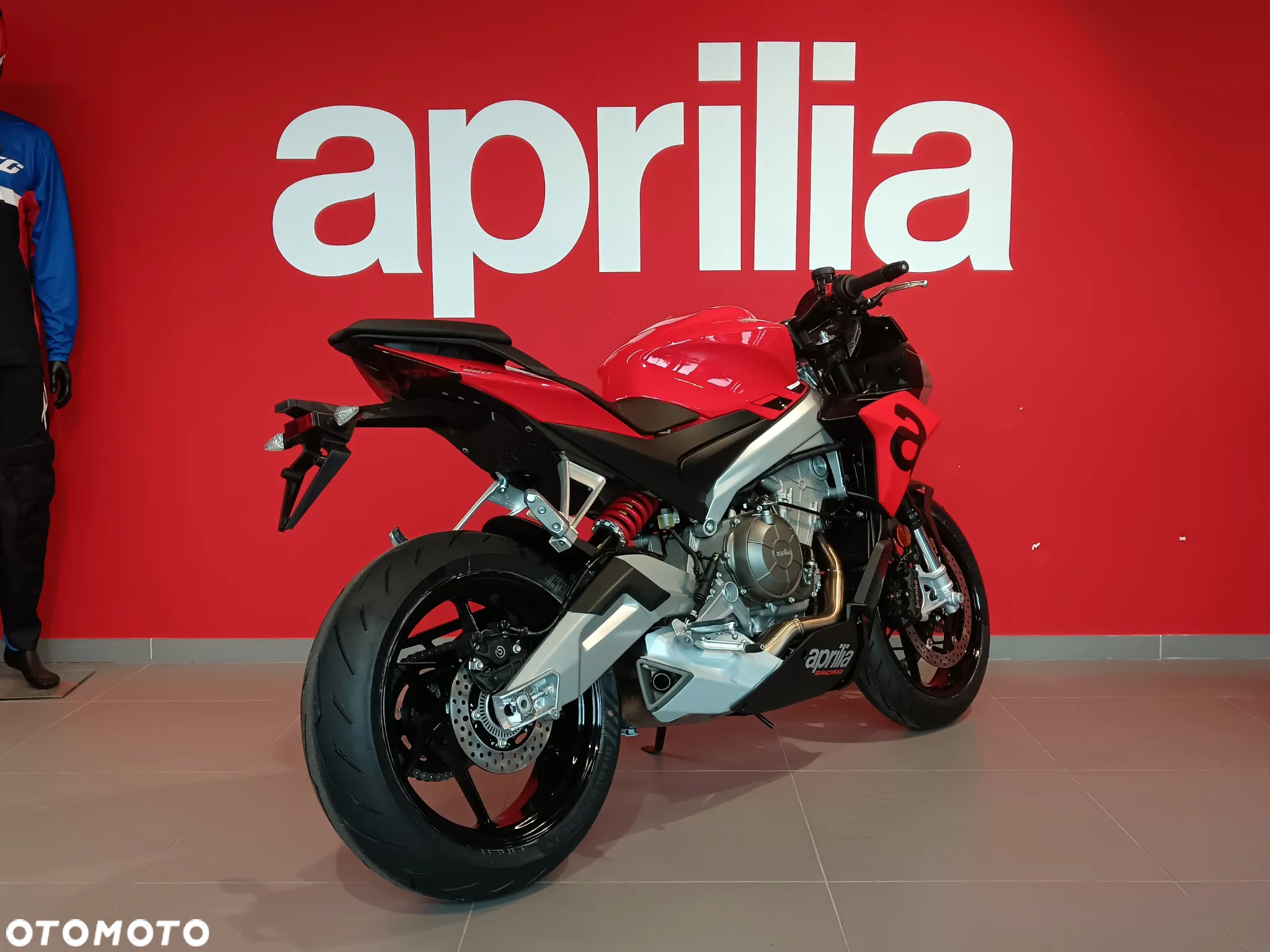 Aprilia Tuono - 5