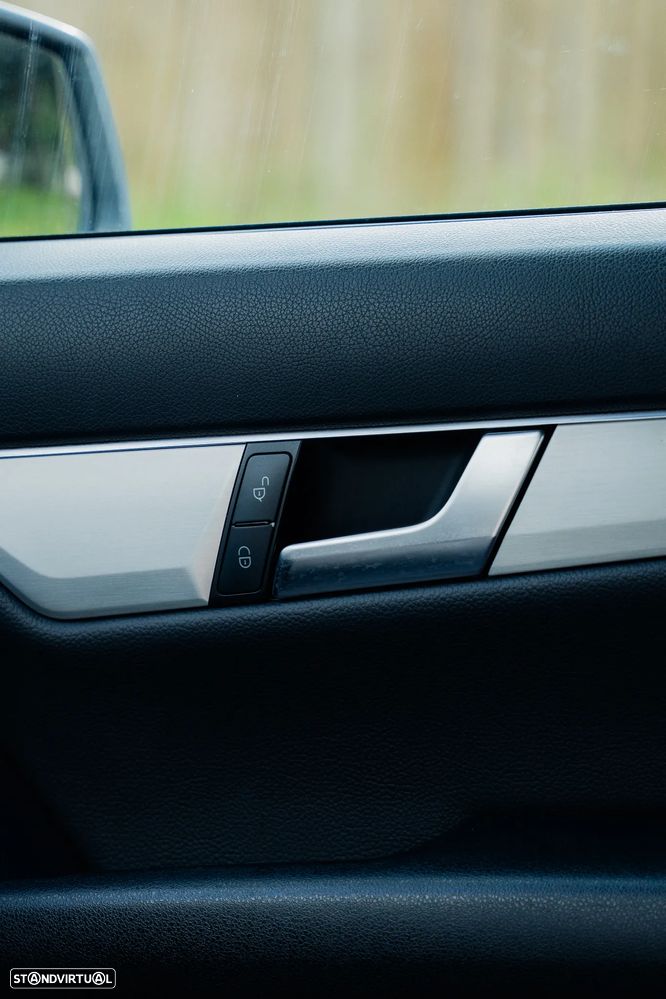 Mercedes-Benz C 200 - 9