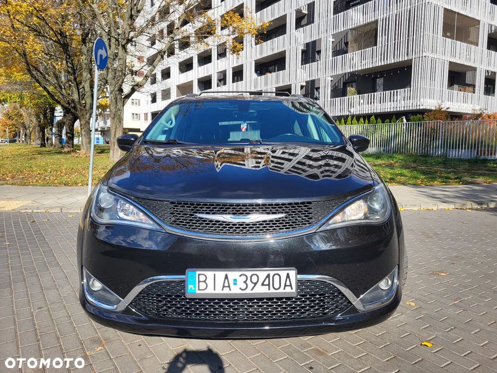 Chrysler Pacifica - 2