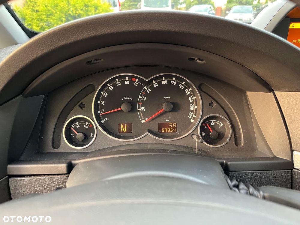 Opel Meriva 1.6 Essentia MTA - 12