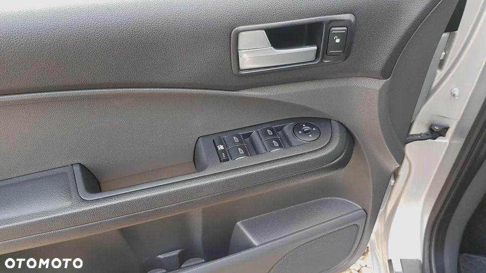 Ford Focus C-Max 1.8 Ghia - 11