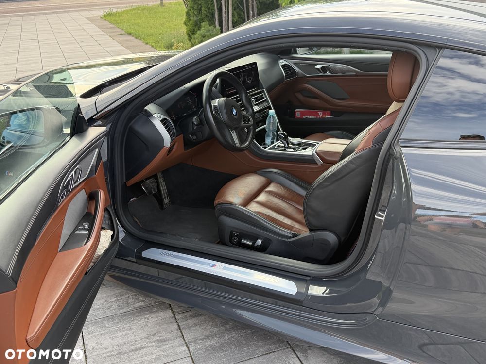 BMW Seria 8 - 7