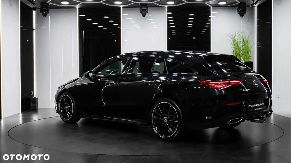 Mercedes-Benz CLA 250 4-Matic AMG Line 7G-DCT - 7