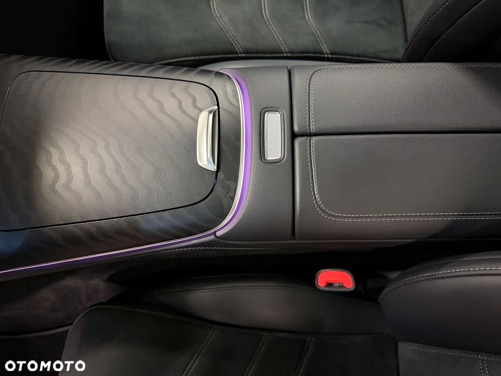 Mercedes-Benz Klasa E 220 d mHEV 4-Matic Exclusive 9G-Tronic - 13
